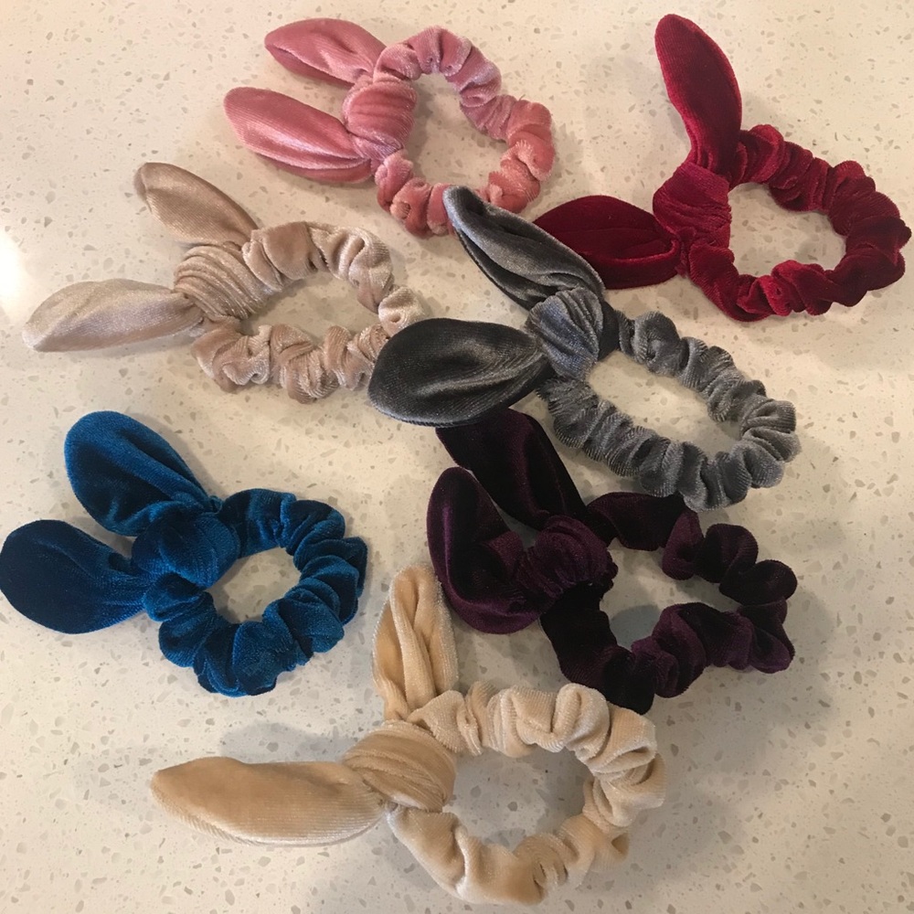 7 Velvet Knotted Bow Elastic Bands Hair Ties